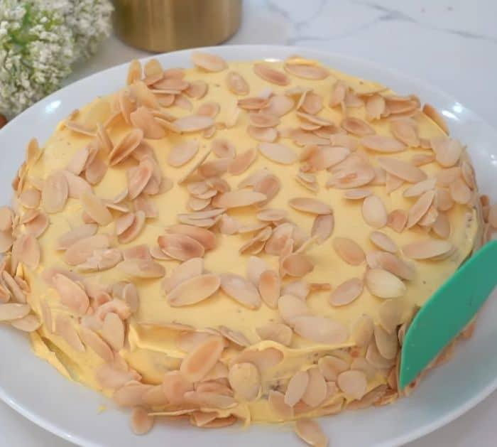 Easy To Make Gluten-Free Almond Cake