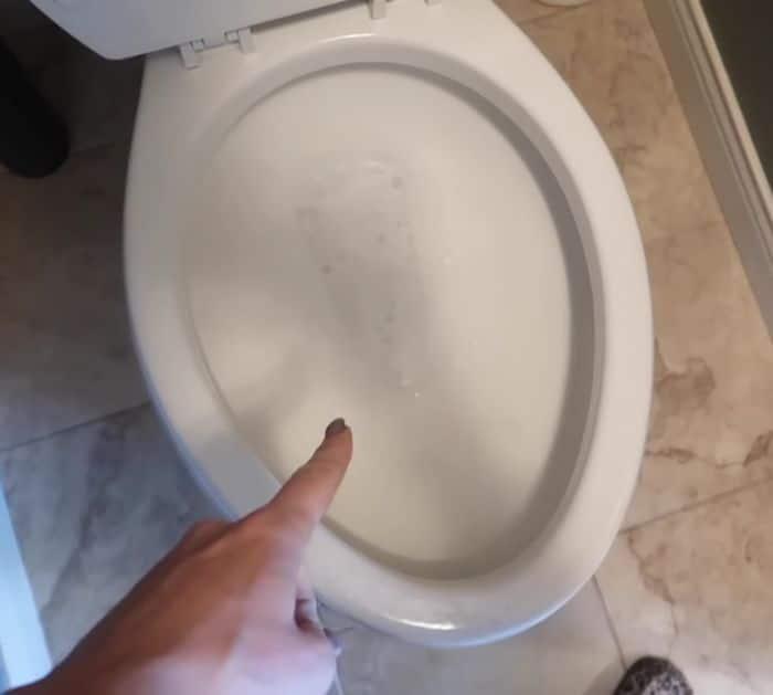 How To Make Your Bathroom Clean And Smell Amazing