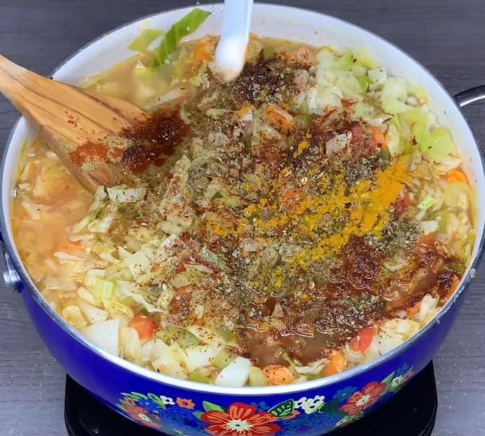 How to Make Cabbage Soup