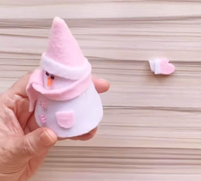 Felt Snowman Christmas Ornament Tutorial