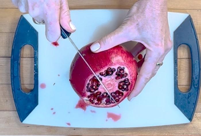 Peel a Pomegranate in Under A Minute — no mess way to get pomegranate seeds