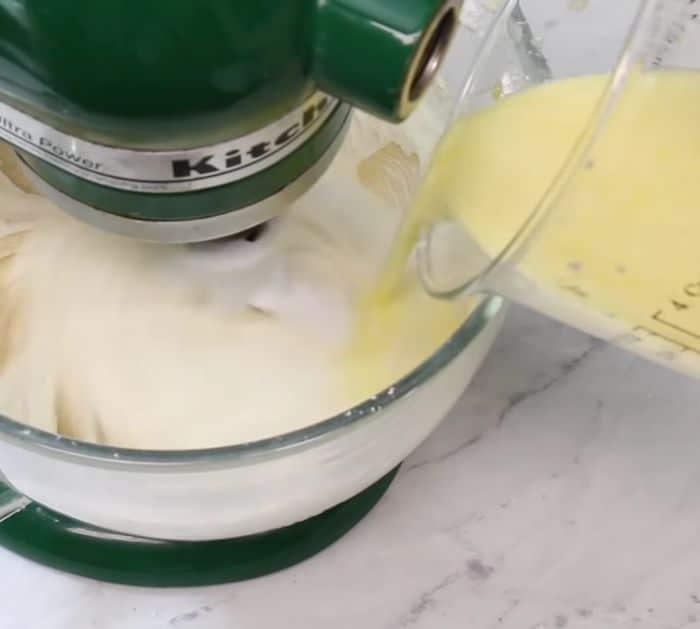 How To Make Lemon Raspberry Layer Cake