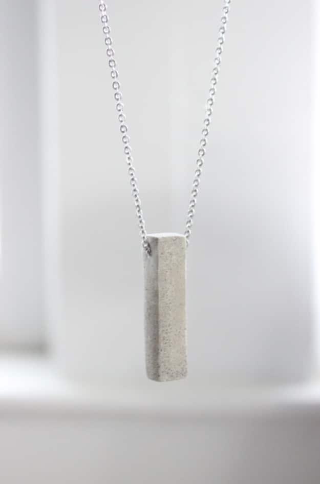 DIY Projects Made With Concrete - DIY Polished Concrete Necklace - Quick and Easy DIY Concrete Crafts - Cheap and creative countertops and ideas for floors, patio and porch decor,