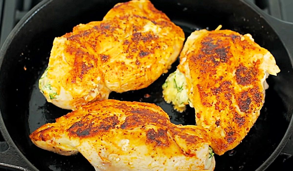 Cheesy Spinach-Stuffed Chicken Breasts Recipe