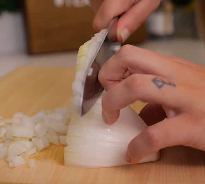 How to Prevent Tears When Chopping Onions