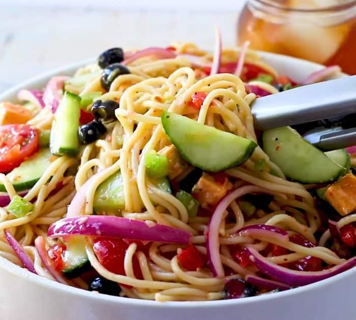 How to Make Summer Spaghetti Salad