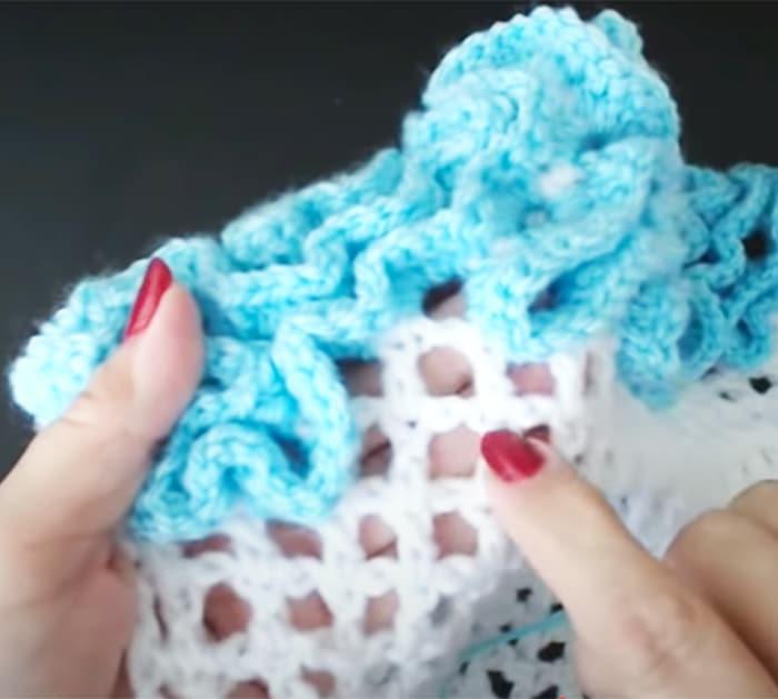 DIY Crochet Wriggle Blanket | DIY Crochet