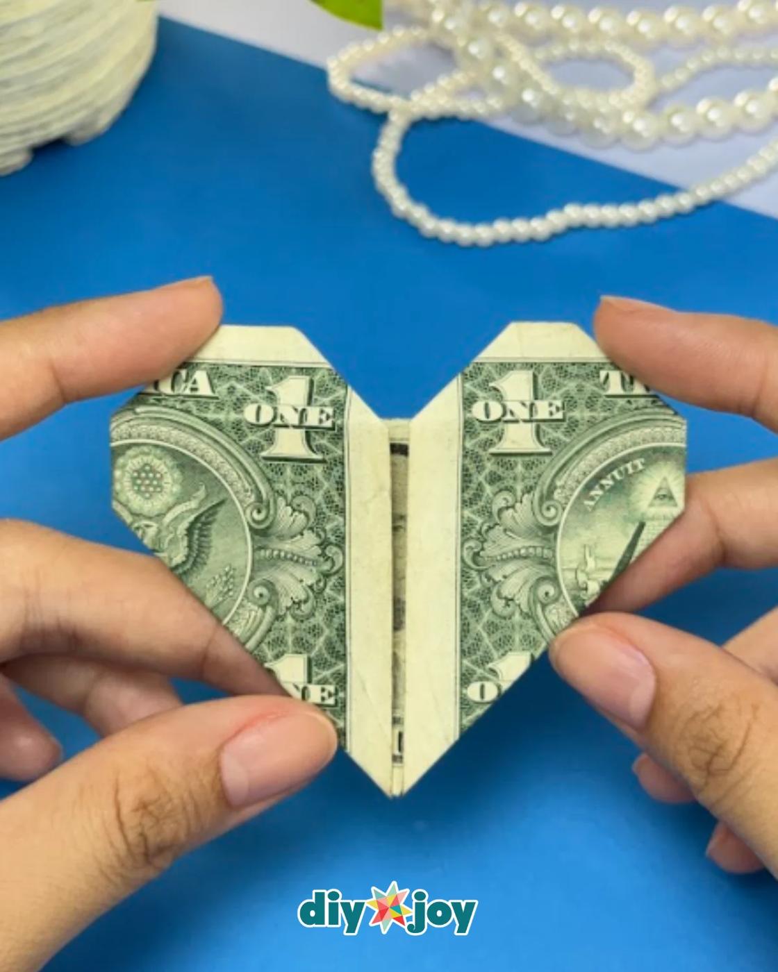 Easy Dollar Heart Origami