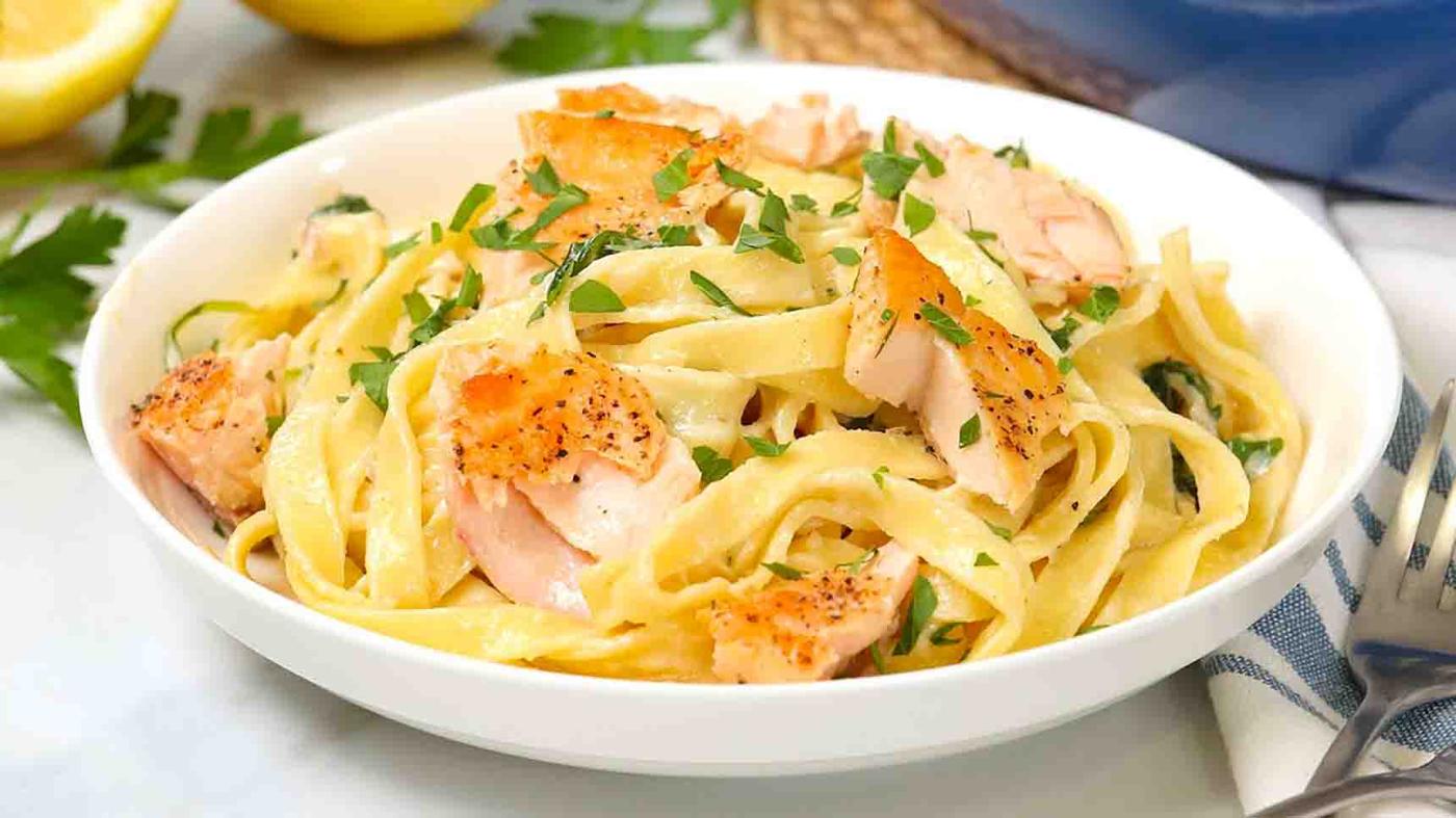 20-Minute Creamy Salmon Pasta Recipe