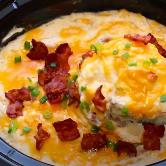 Crockpot Meal Ideas - Easy Crockpot Dinner - Potato Casserole Bake Recipe