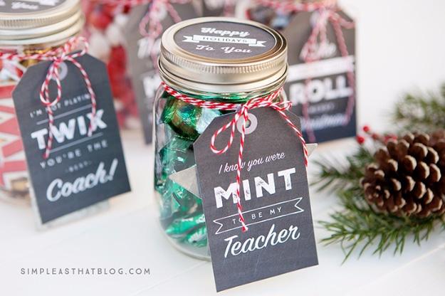 Simple Mint Mason Jar Gift, easy to scale from a single one to a dozen and the present that gets requested again next year