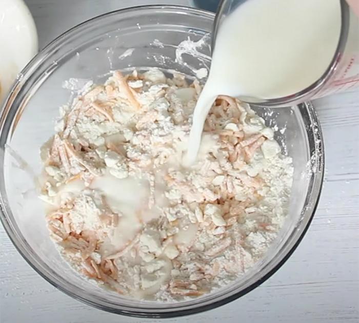 Easy Drop Biscuits and Cheddar Recipe - At Home Baking Recipes