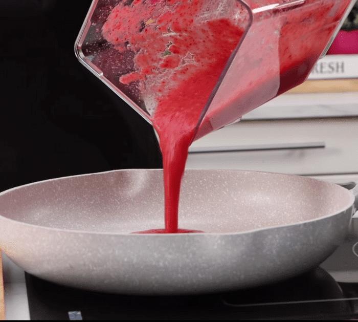 How to Make Strawberry Lemonade