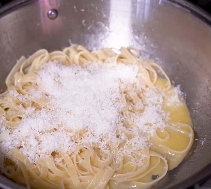 How to Make Fettuccine Alfredo