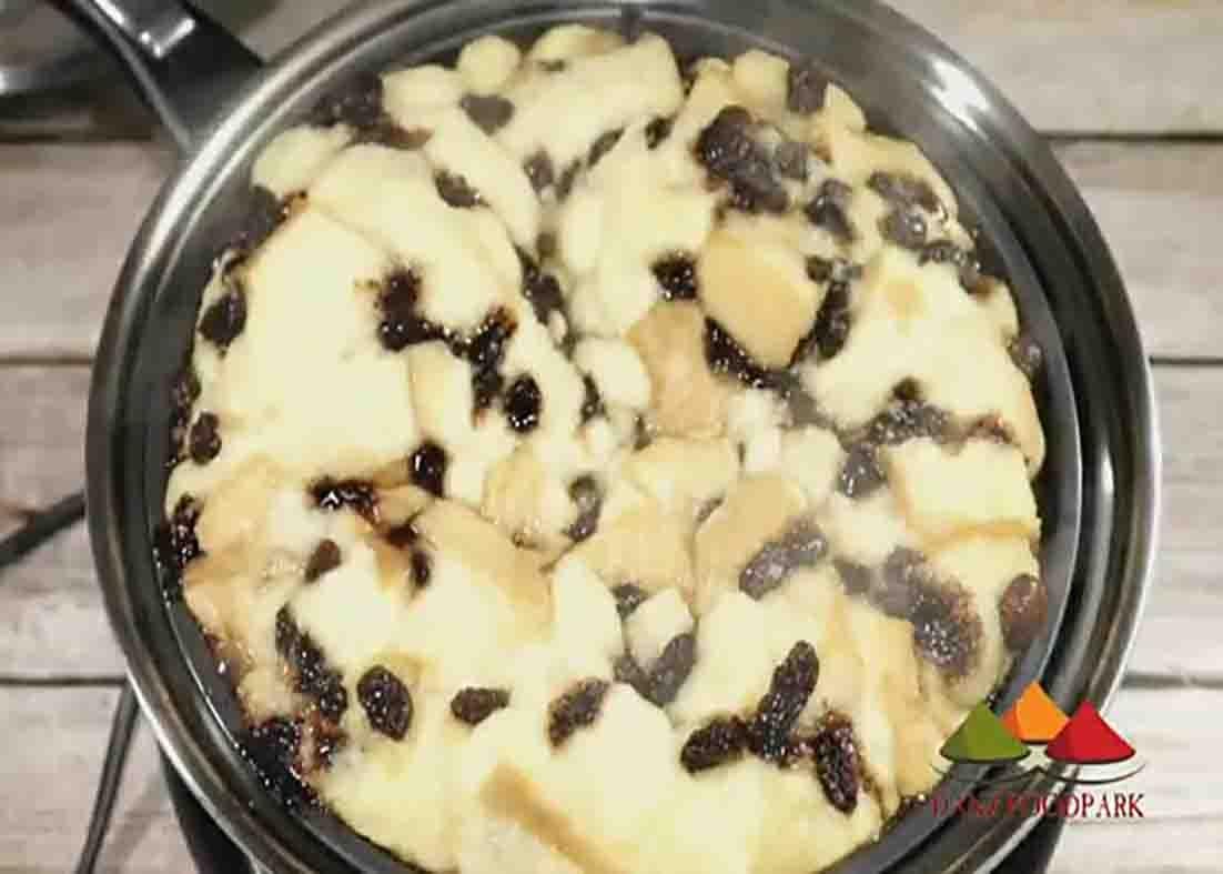 Pan-baking the bread pudding