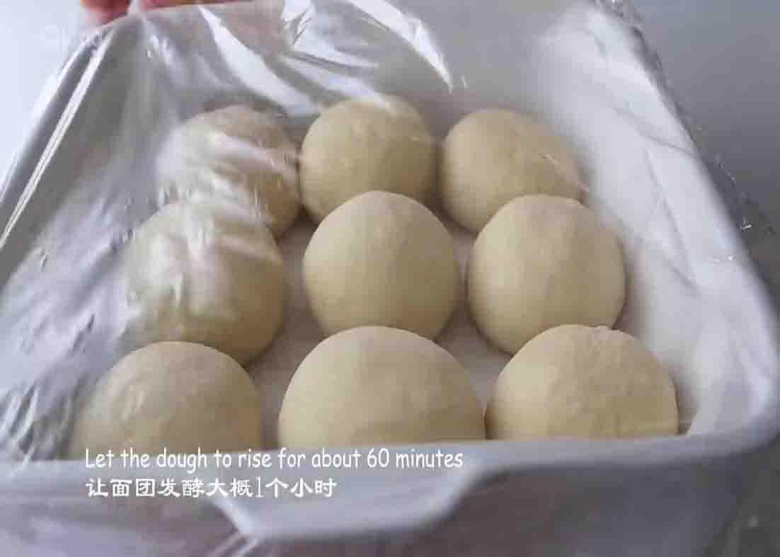 Covering the milk buns to let them rise