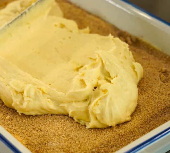 How to Make Old-Fashioned Coffee Cake