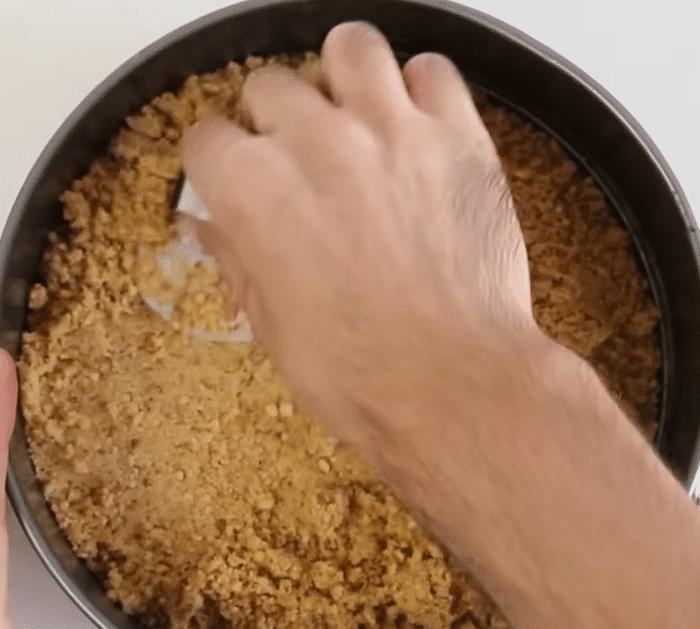 How to Make Salted Caramel Cheesecake