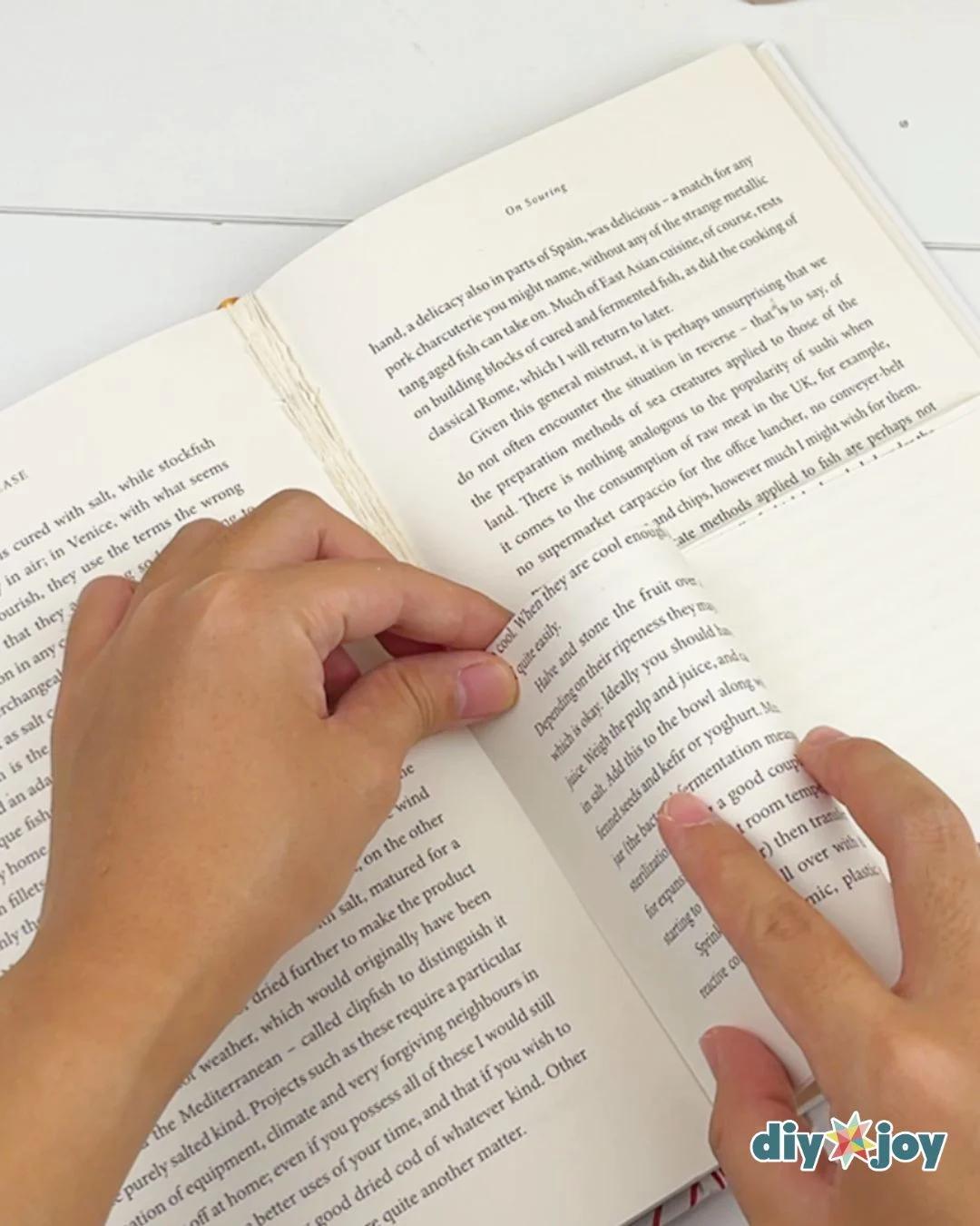 Book Flower Vase — folding the pages