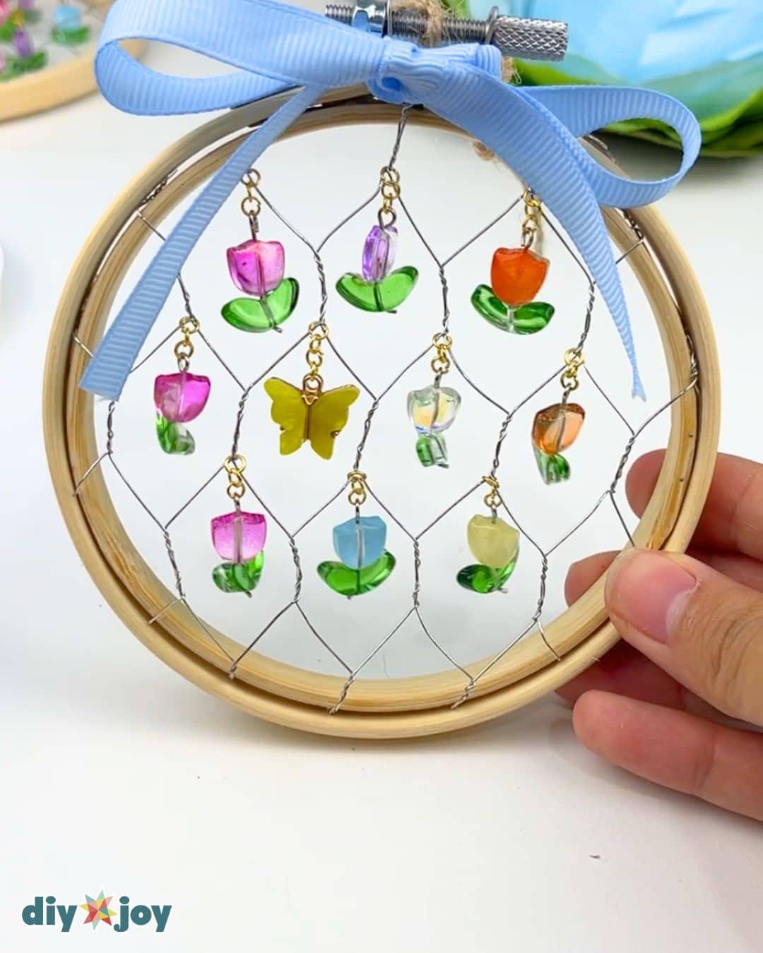 Chicken Wire Suncatcher — adding a bow and jute twine