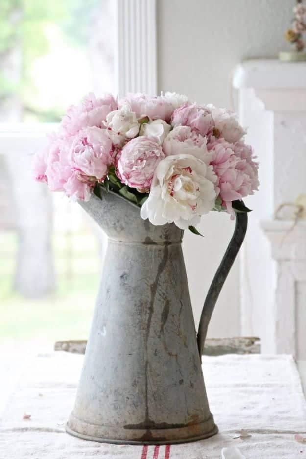 Antique Coffee Pot Flower Vase, easy to pull off with basic supplies and a fun update worth trying at least once
