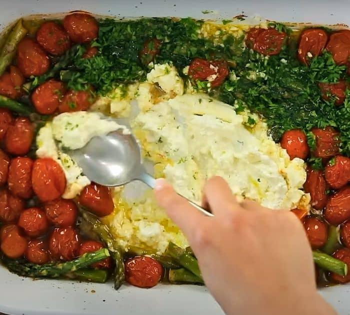 How to Make Baked Feta Pasta