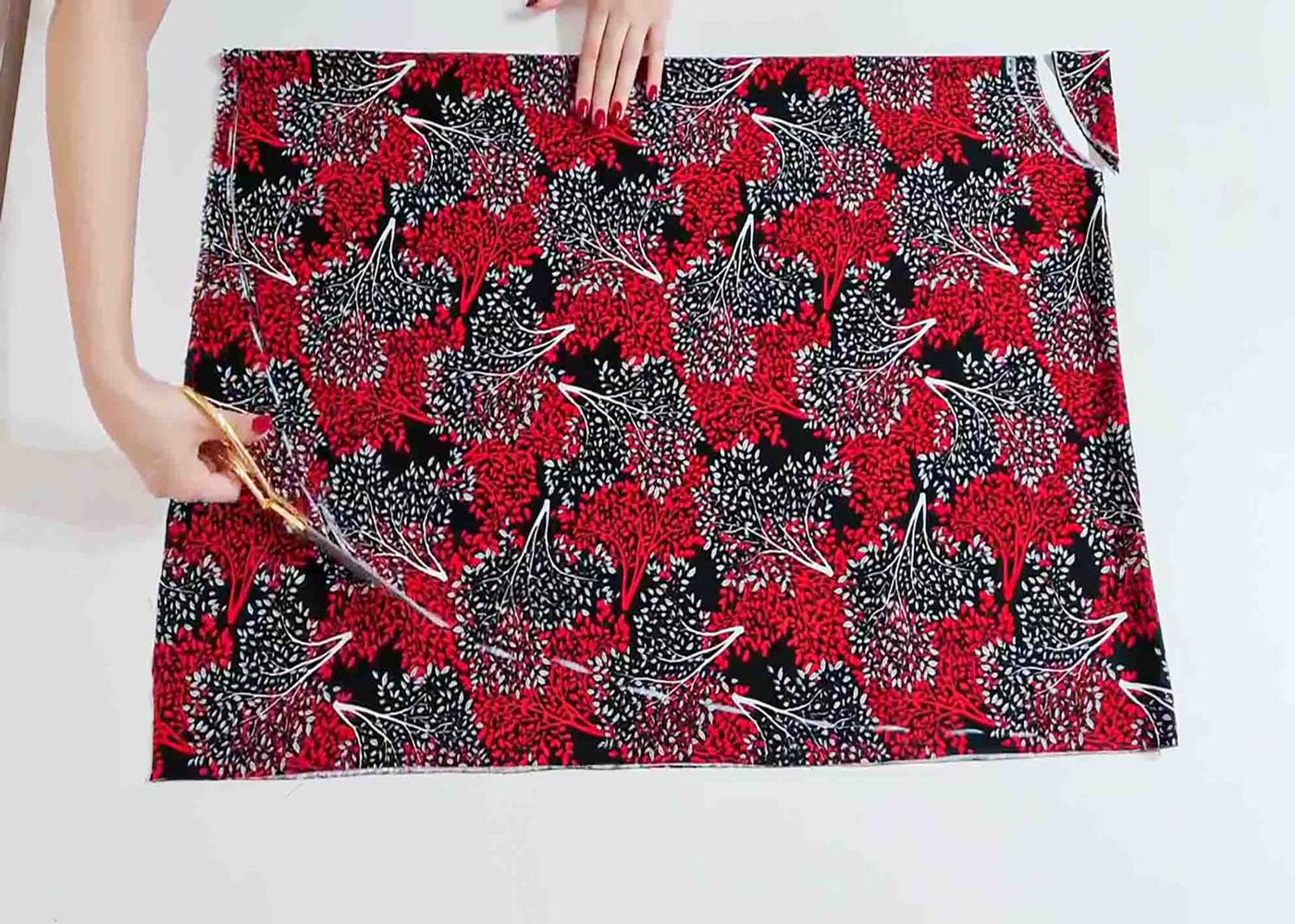 Cutting the butterfly blouse