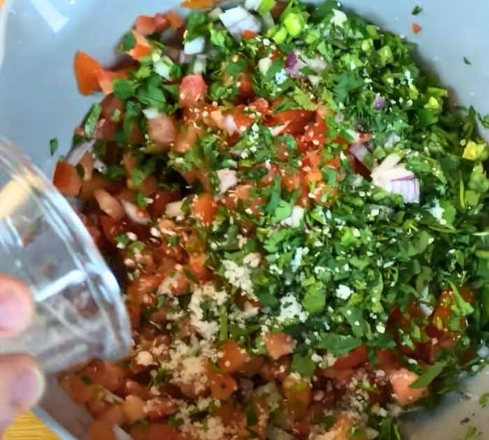 How to Make Chipotle's Tomato Salsa
