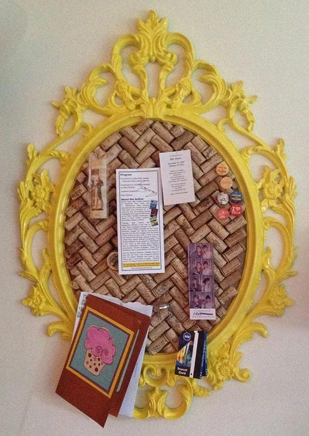 Easy DIY Wine Cork Board Project Ideas - DIY Wine Cork Board in a Frame - DIY Projects & Crafts by Sueeye