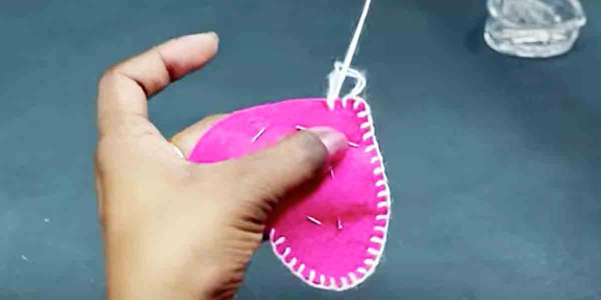 She Sews A Felt Heart With A Blanket Stitch And Watch What She Does Next!
