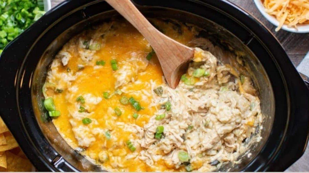 Slow Cooker Green Chile Chicken and Rice Casserole