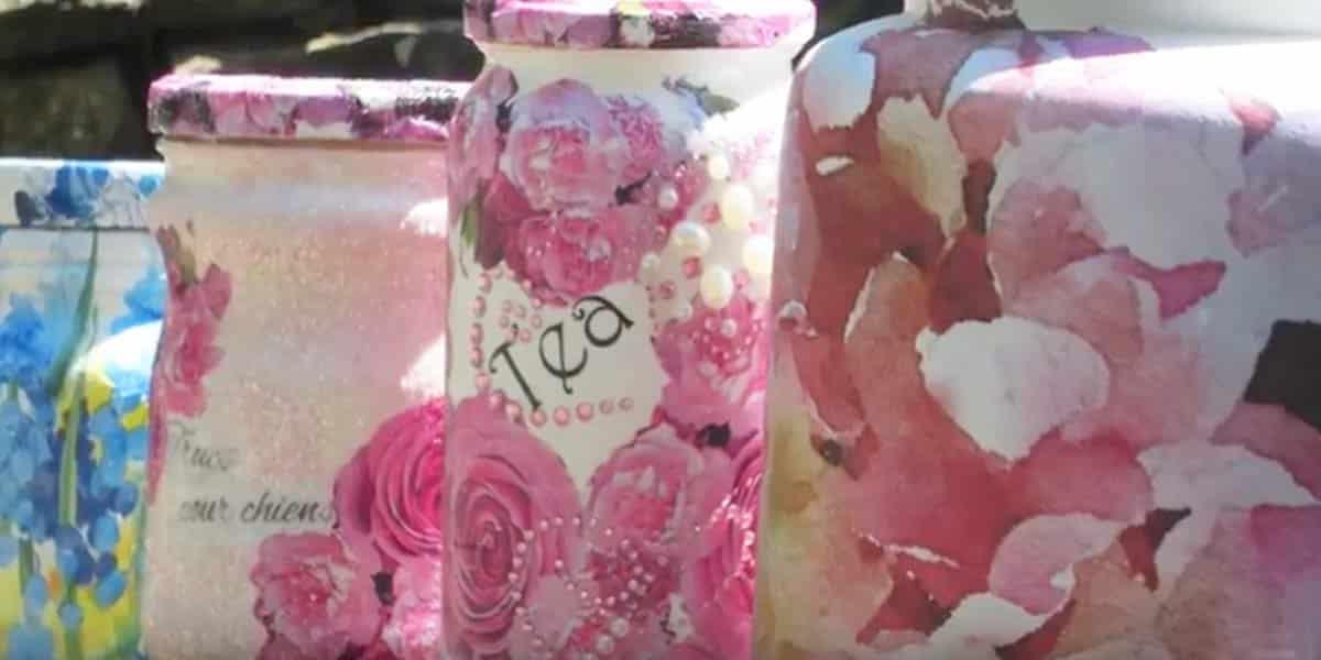 This 5 Minute Decoupage Project Will Net You The Prettiest Mason Jars Ever!