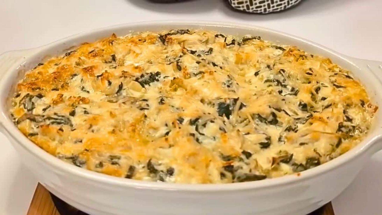 Creamy & Cheesy Artichoke Spinach Dip Recipe