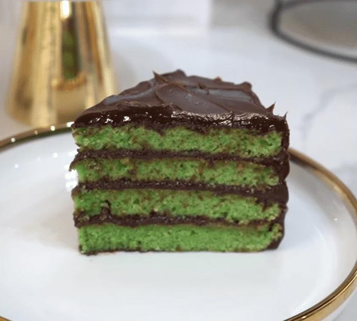 How to Make Chocolate Pistachio Cake