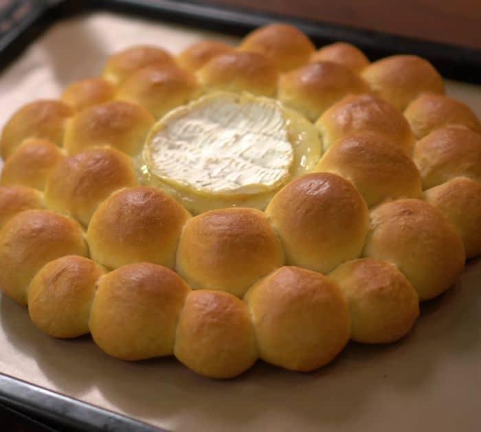 Easy To Make Fluffy Milk Bun With Garlic Cheese Dip