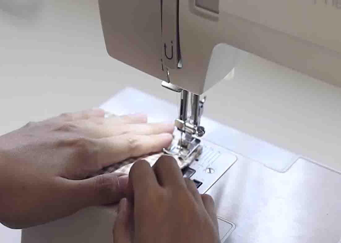 Sewing the fabric coaster