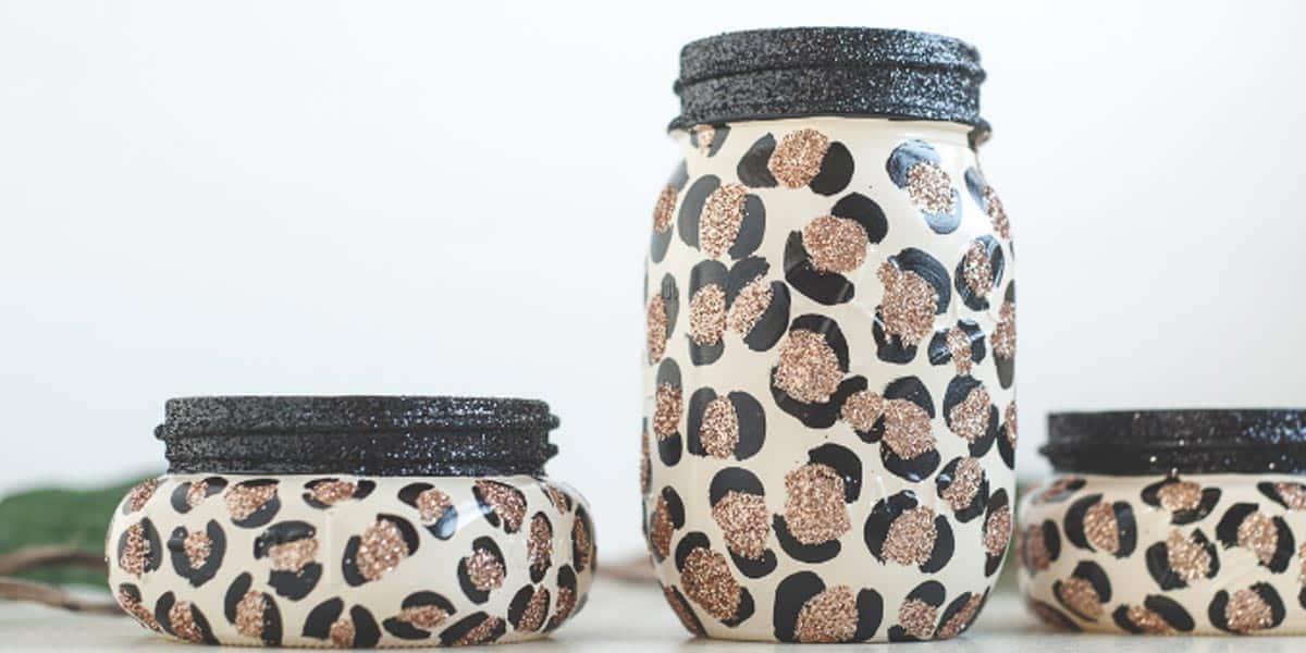 She Surely Knows How To Dress Up A Mason Jar (Watch!)