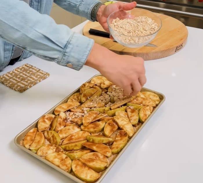 Super Easy Apple Pie Bars Instructions