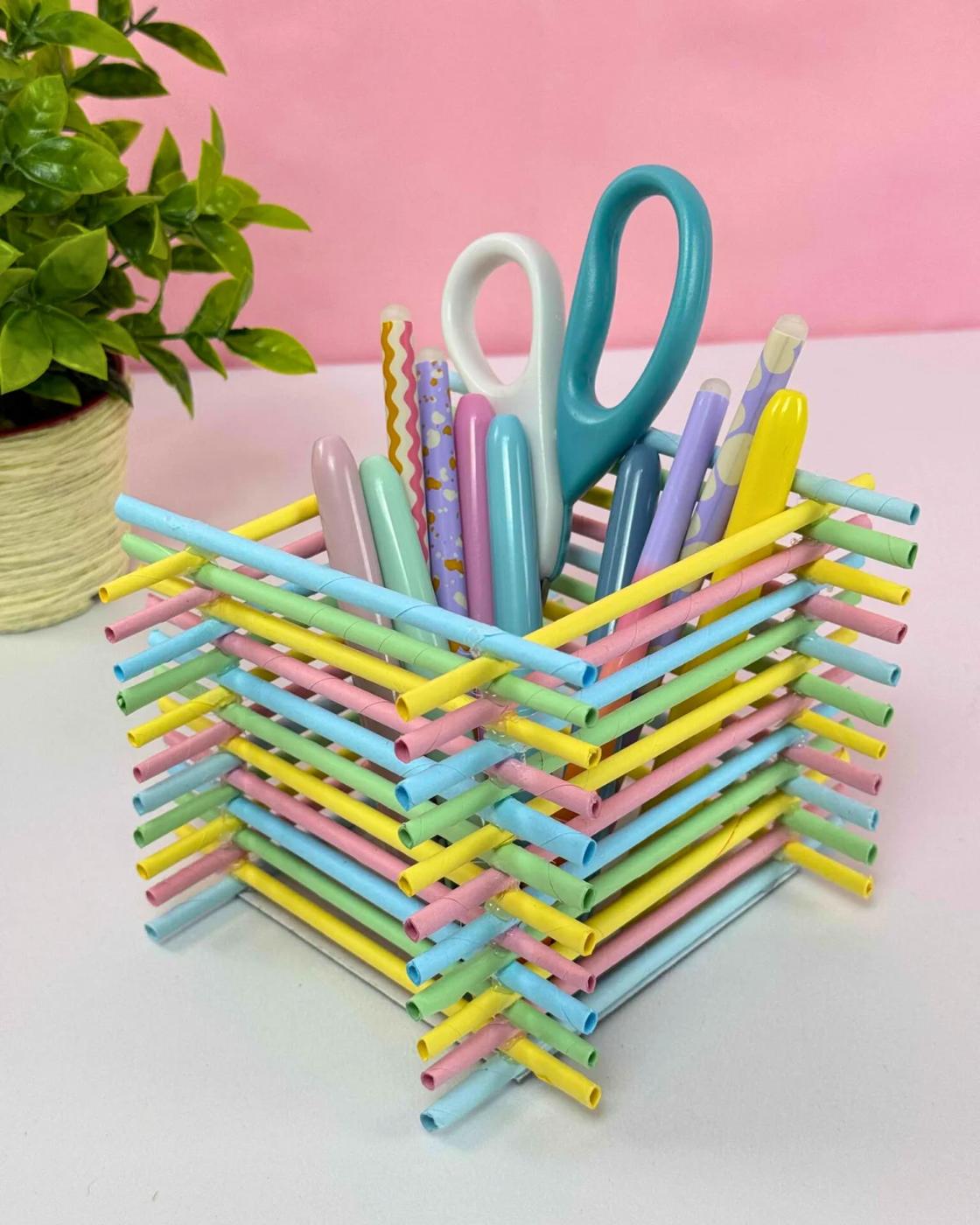 Colored Paper Pen Holder — creative diy paper pen holder