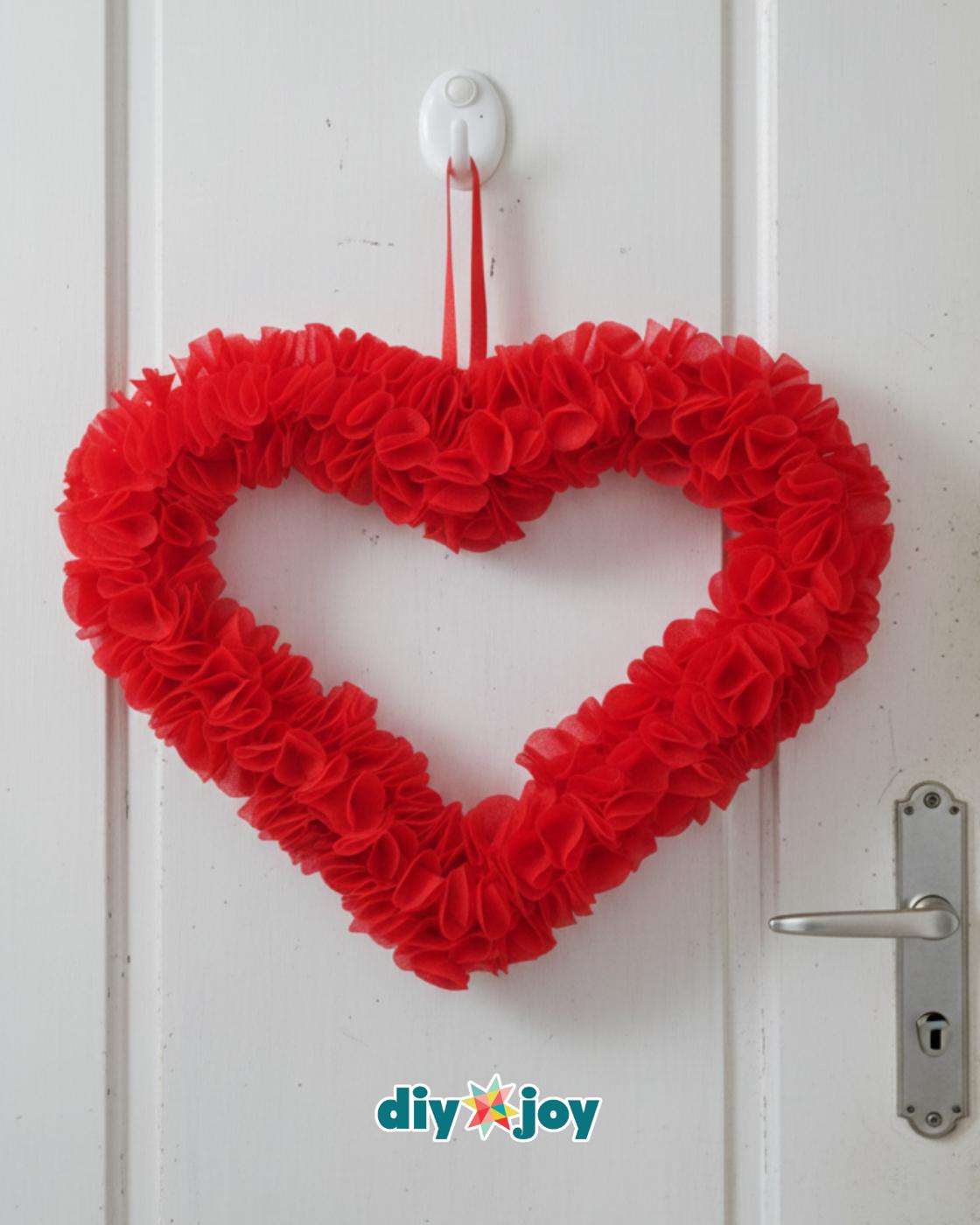 Eco Bag Heart Wreath — simple diy heart wreath made with eco bags