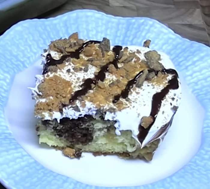 How to Make Butterfinger Poke Cake