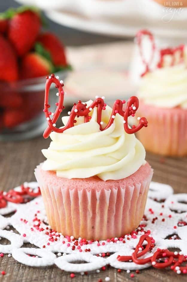 Cool Cupcake Decorating Ideas - Strawberry Cupcakes With Cream Cheese Frosting - Easy Ways To Decorate Cute, Adorable Cupcakes - Quick Recipes and Simple Decorating Tips With Icing