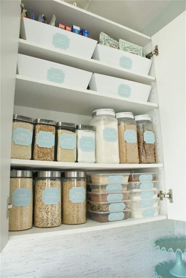 Dollar Store Pantry Makeover, a practical way to add order without spending much and it is easier than it looks