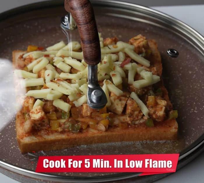 How to Make Frying Pan Pizza Bread