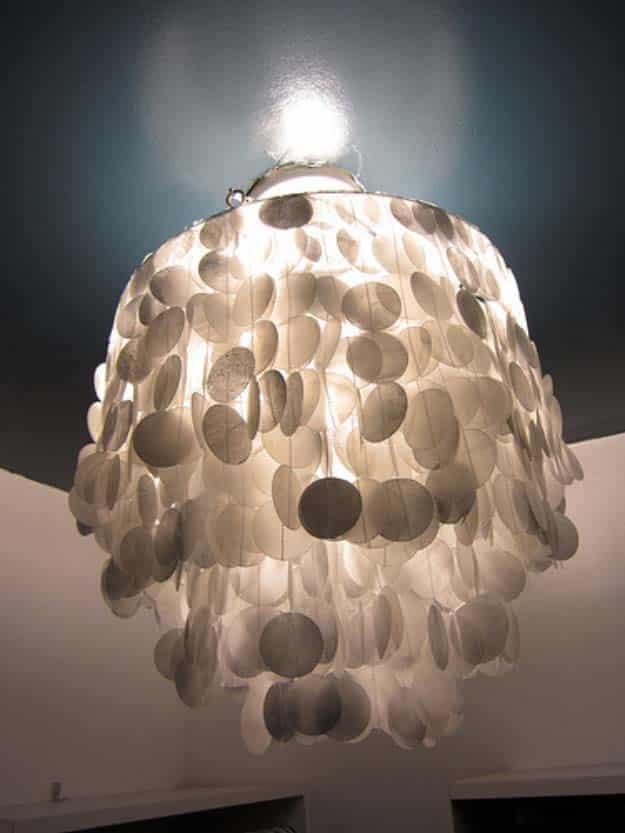 DIY Lighting Ideas and Cool DIY Light Projects for the Home. Chandeliers, lamps, awesome pendants and creative hanging fixtures, complete with tutorials with instructions | Capriz 