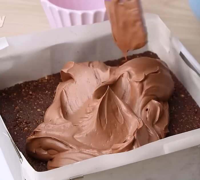 How to Make Chocolate Cheesecake Biscuit Bars