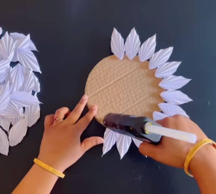 Beautiful DIY Wallpaper Decor Materials
