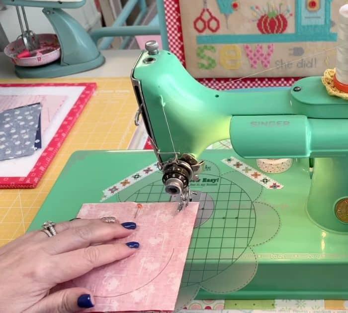 Easy to Sew Scalloped Bunting