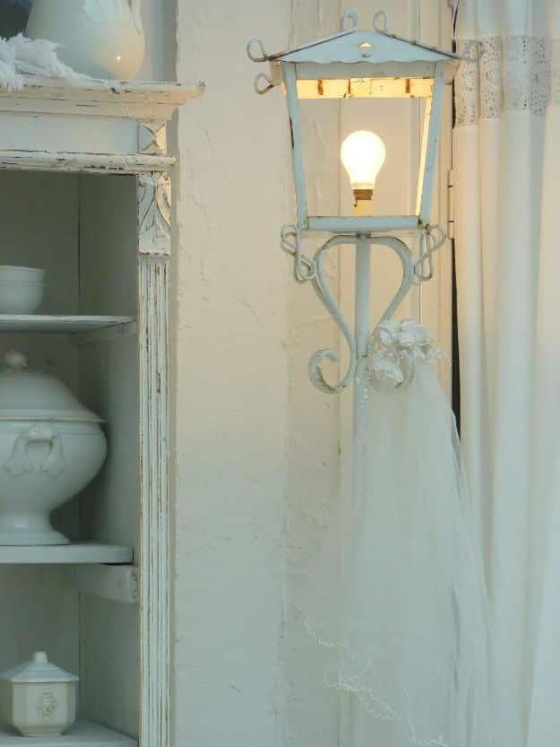 Shabby Chic Living Room with a Veil, a project that comes together in an afternoon and a simple weekend project