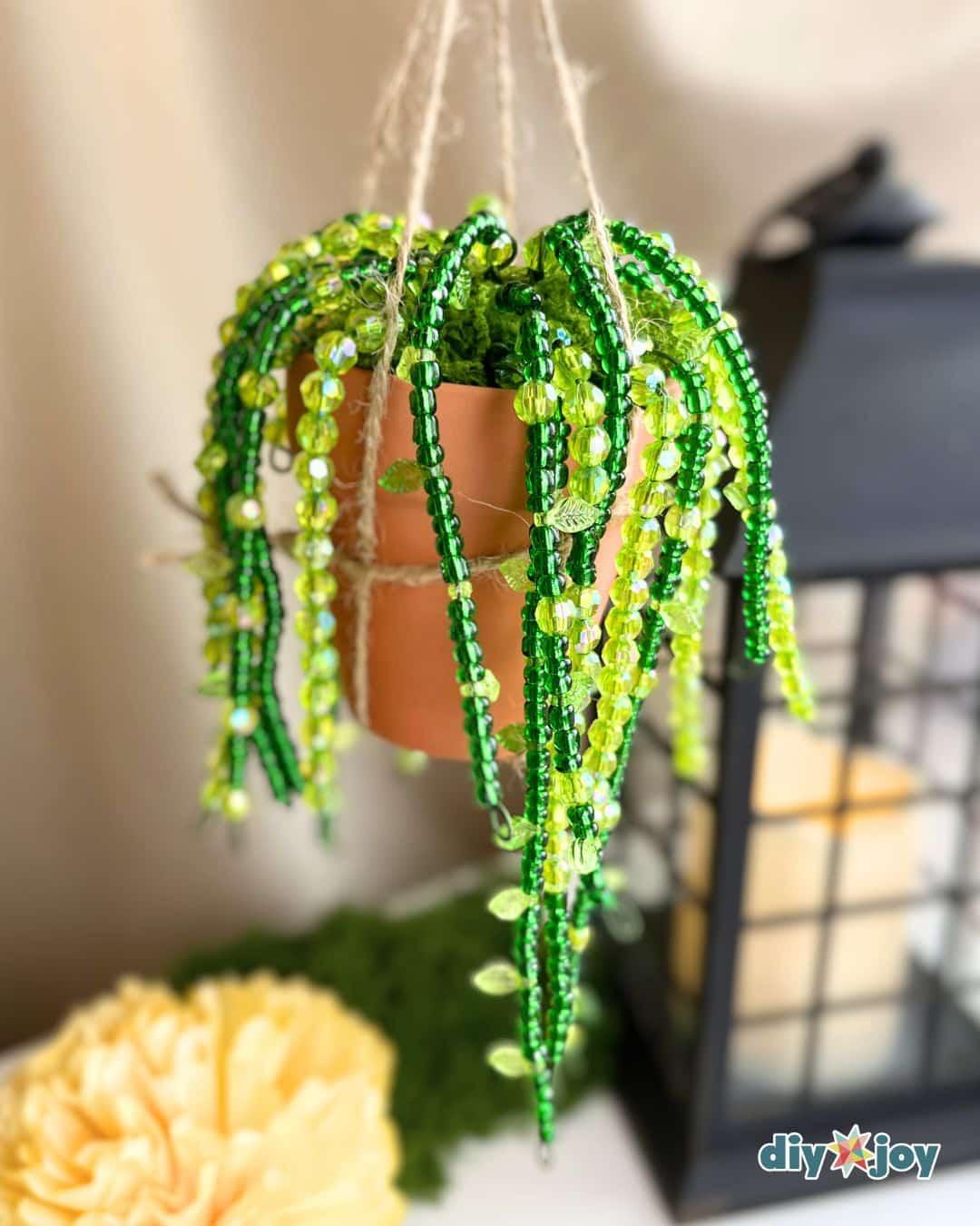 Homemade Tiny Beaded Vine Desk Plant — desk plant diy